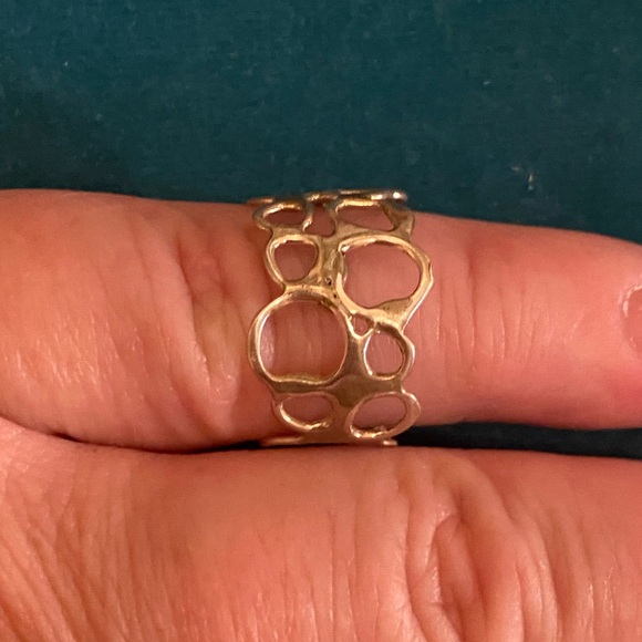 Handmade Sterling Silver Retro Circles Ring - Picture 4 of 9